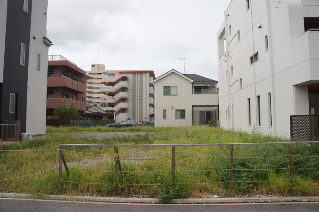 苔と石が語る、静かな坪庭｜浜松市中区 施工前