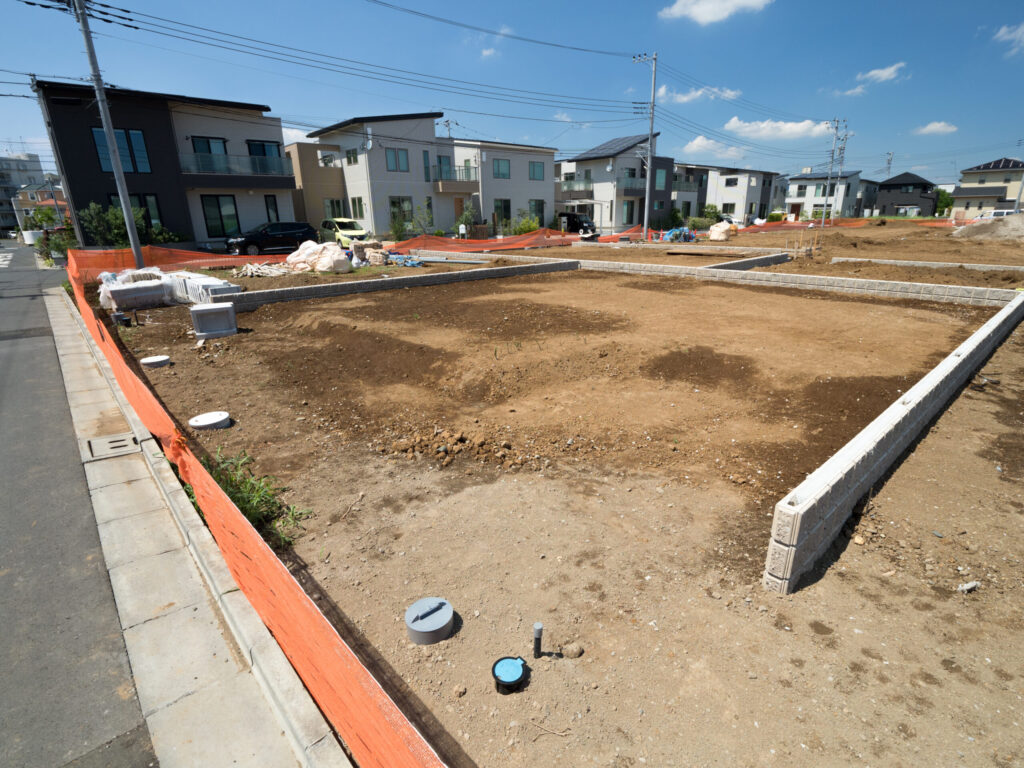 リビングとつながる、樹脂ウッドデッキの居場所｜浜松市南区 施工前